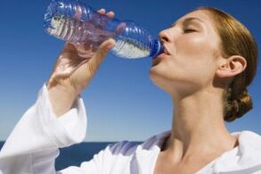 Minum air jika anda menjalani diet malas
